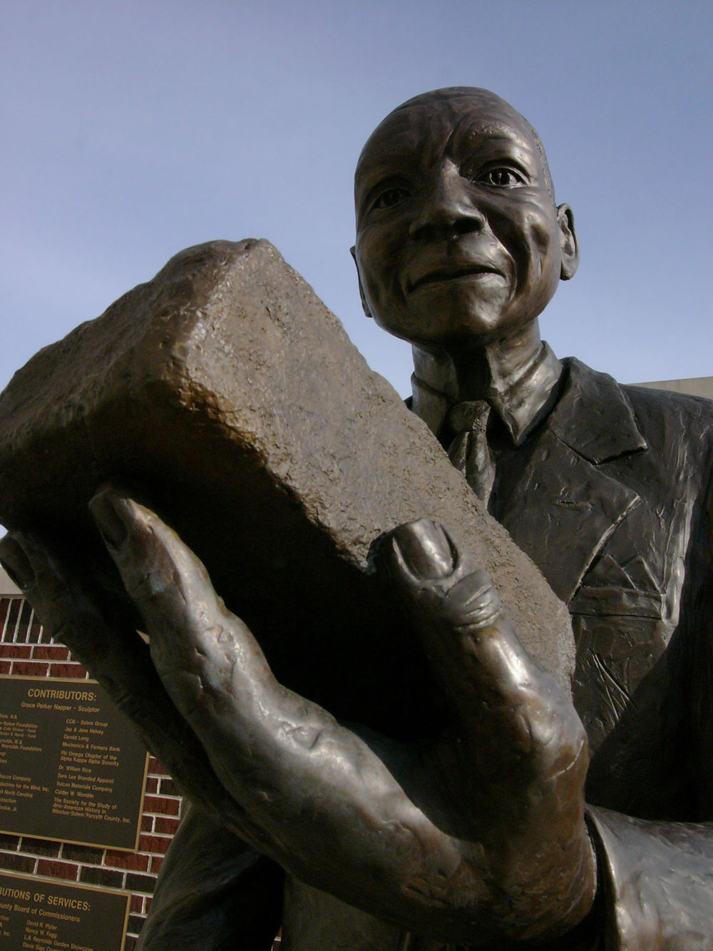 STATUE